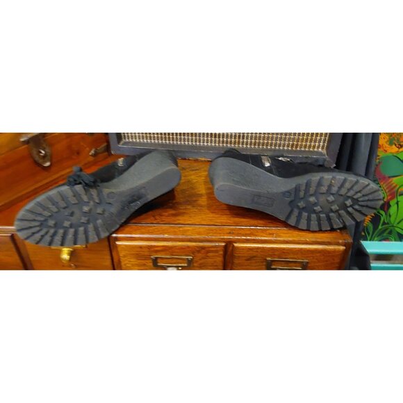 MIA Women's Black Suede Wedge Booties. Fringe laces. Size 8.5 - Picture 4 of 13